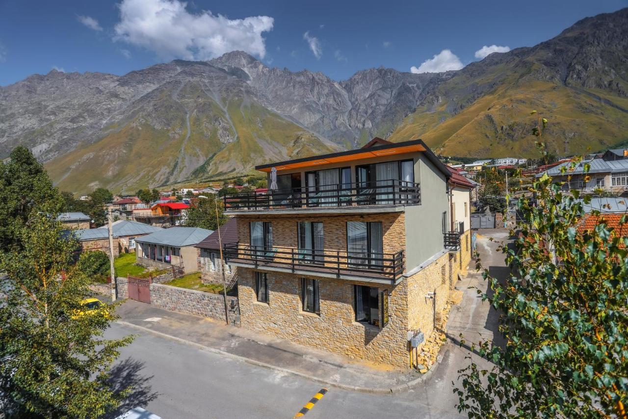 Hotel Inside Kazbegi Экстерьер фото