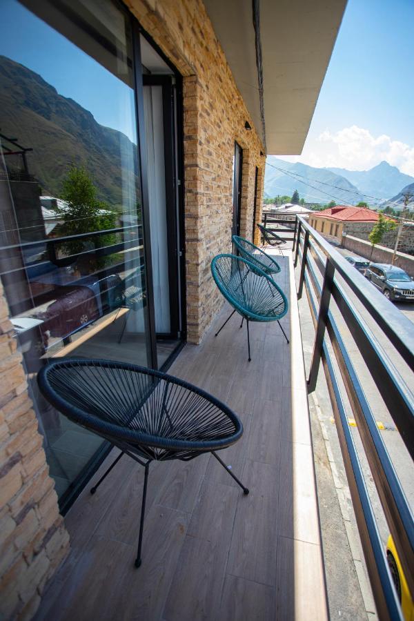 Hotel Inside Kazbegi Экстерьер фото