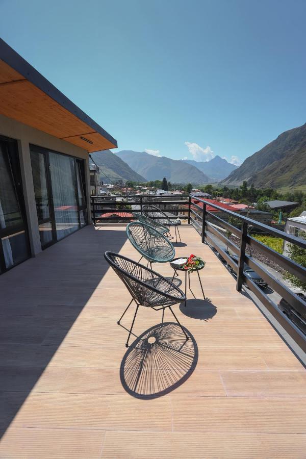 Hotel Inside Kazbegi Экстерьер фото