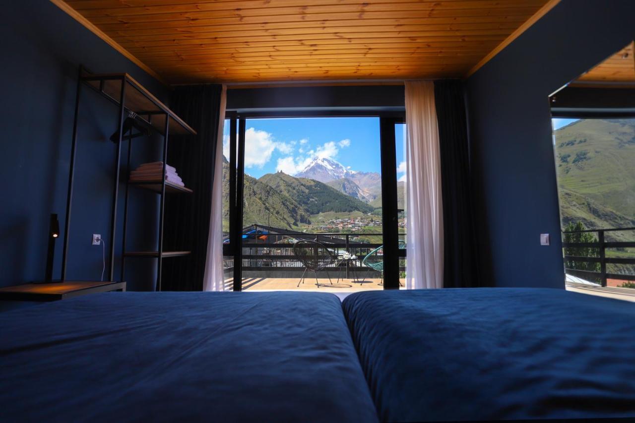 Hotel Inside Kazbegi Экстерьер фото